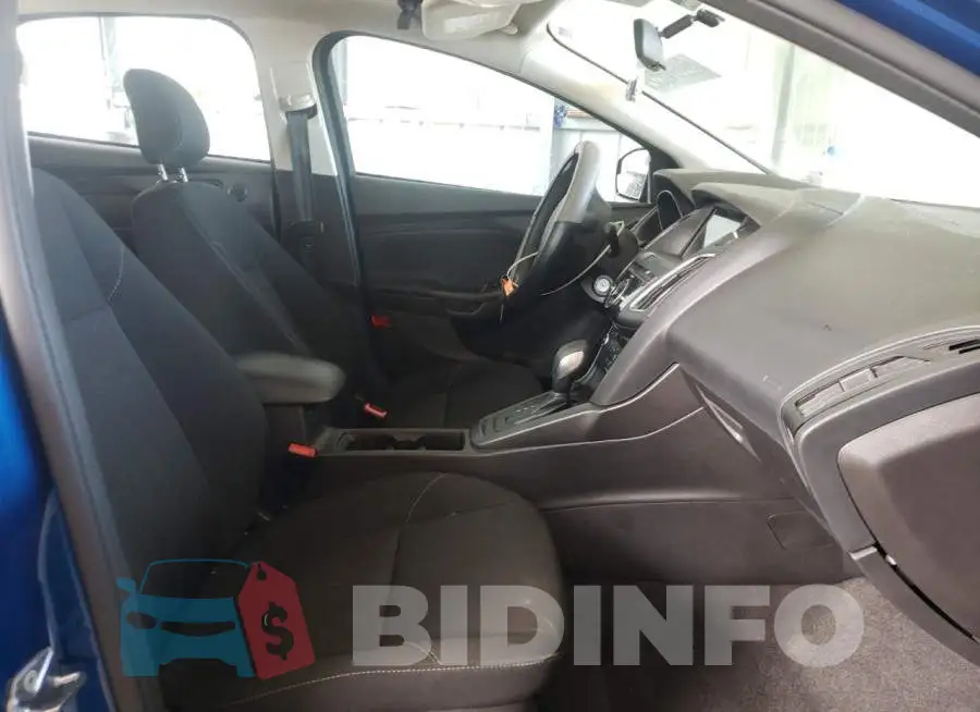 1FADP3M25JL243061 Photo# 5