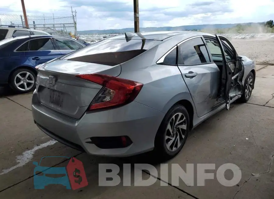 19XFC2F71HE026370 Photo# 4