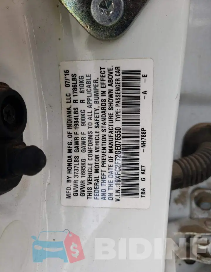 19XFC2F72GE076550 Photo# 10