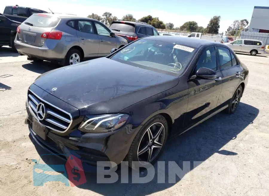 WDDZF4JB9JA308847 Photo# 2