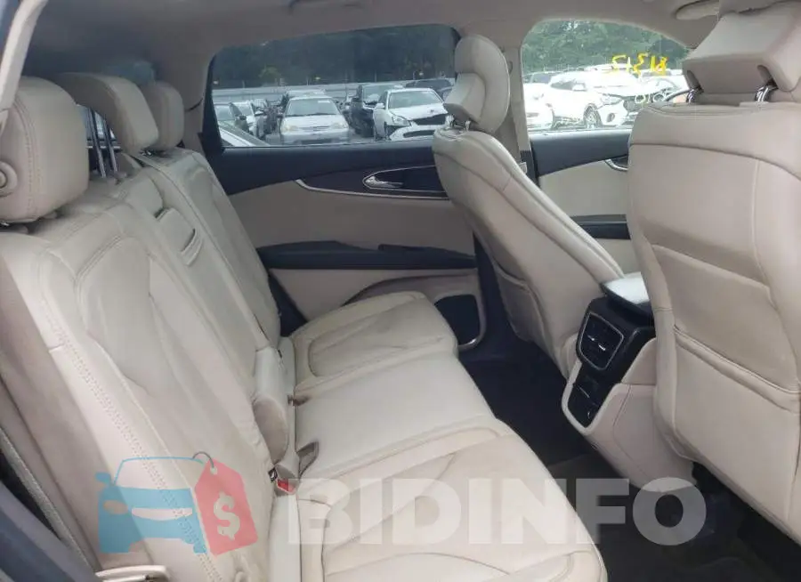2LMTJ8LP3GBL57327 Photo# 6