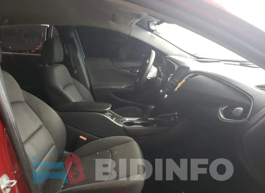 1G1ZD5ST4JF190831 Photo# 5