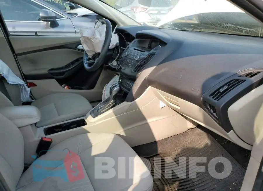 1FADP3F24GL386766 Photo# 5