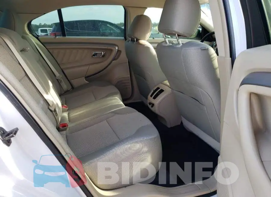 1FAHP2E83JG105557 Photo# 6