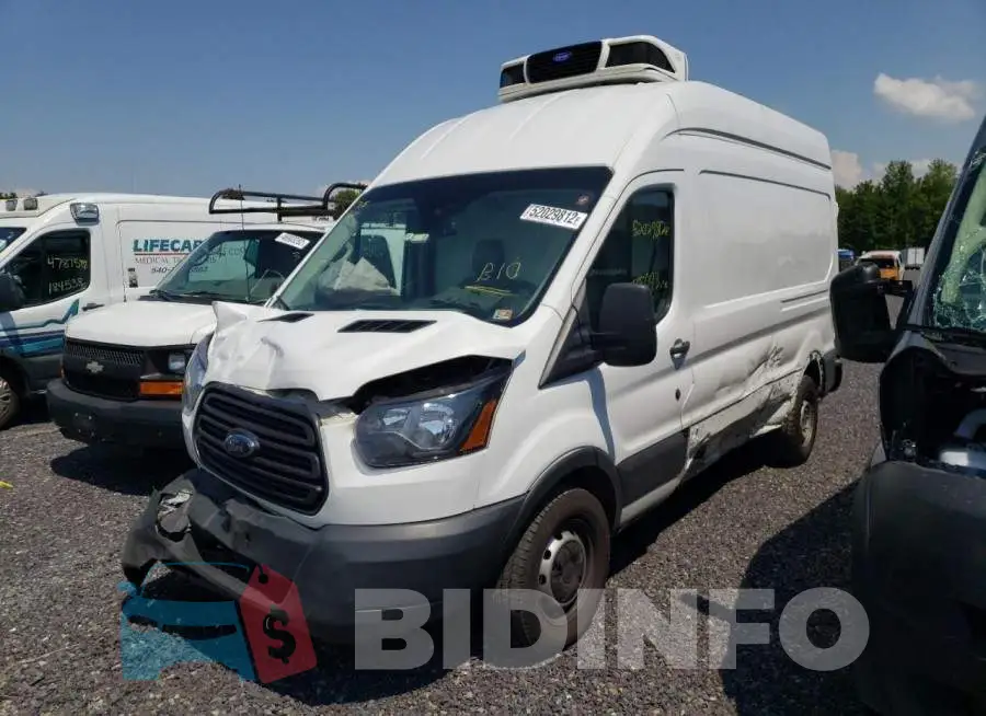 1FTBW2XM5JKB49800 Photo# 2