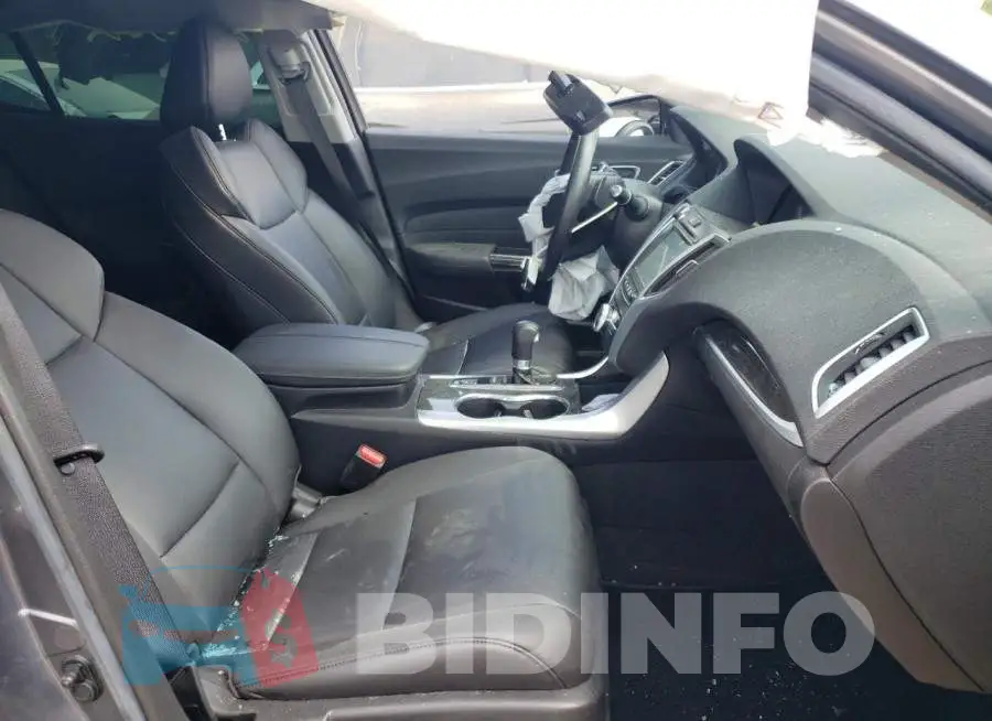 19UUB1F34KA008765 Photo# 5