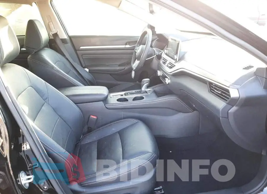 1N4BL4EV3KC101052 Photo# 5