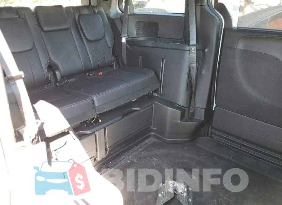 2C7WDGEG3JR311882 Photo# 6