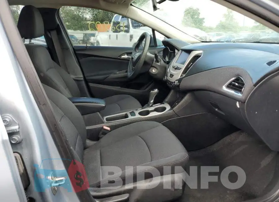 3G1BC5SM3HS558189 Photo# 5