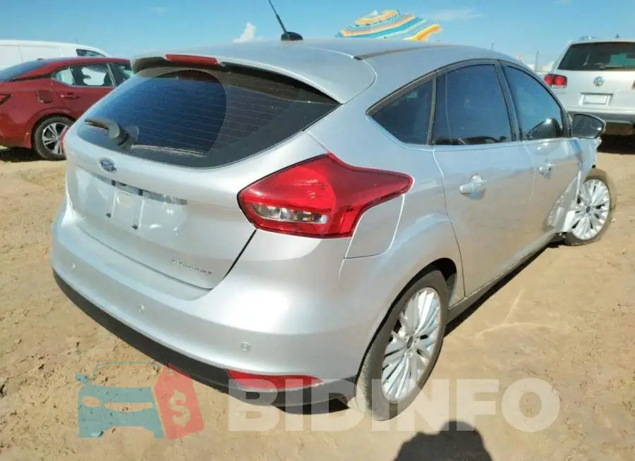 1FADP3N29JL331450 Photo# 4