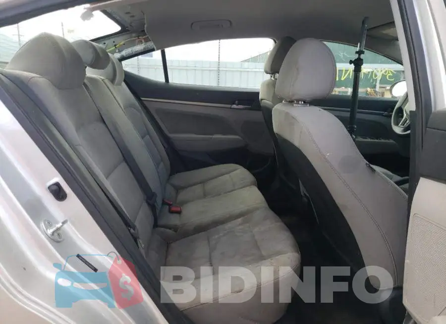 5NPD84LF9JH368053 Photo# 6