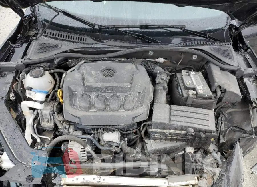 1VWMA7A32LC017608 Photo# 7