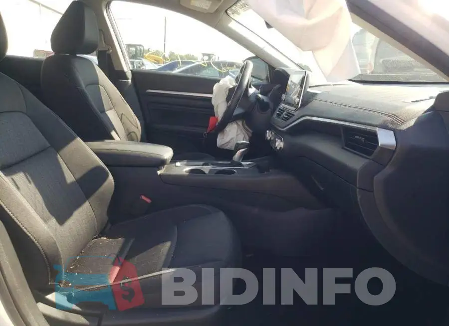 1N4BL4DW7KN307666 Photo# 5