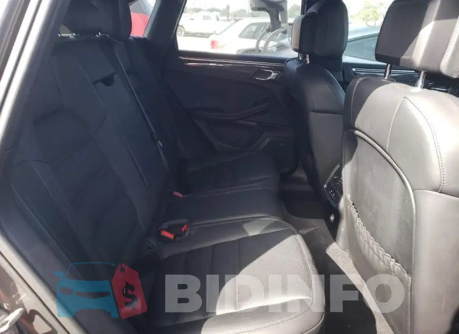 WP1AB2A57GLB50442 Photo# 6