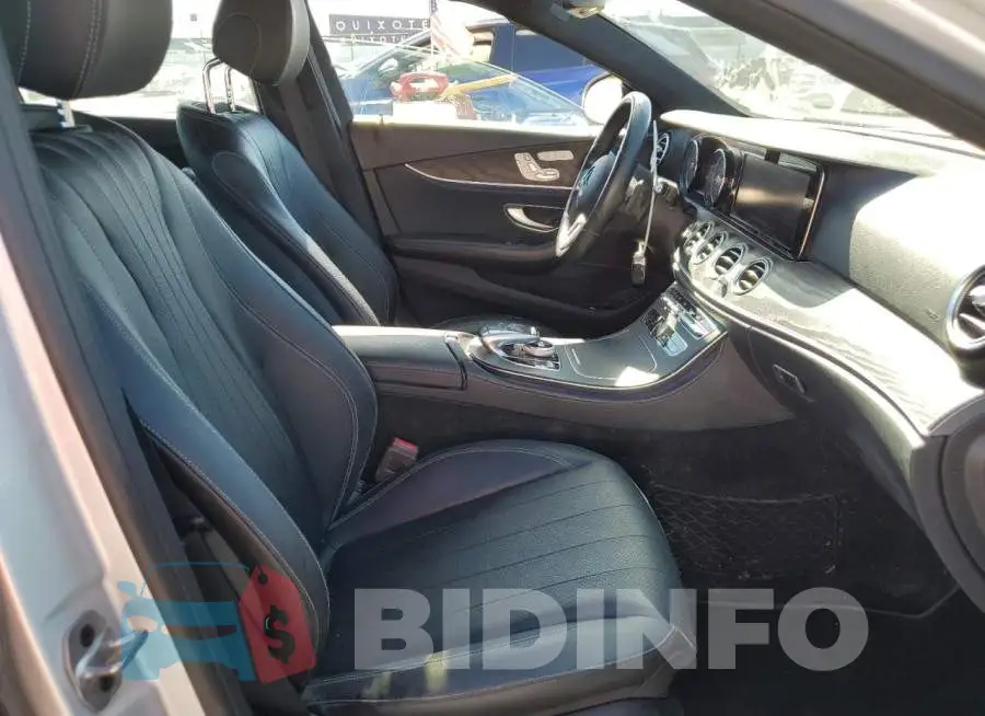WDDZF4JB6KA600151 Photo# 5