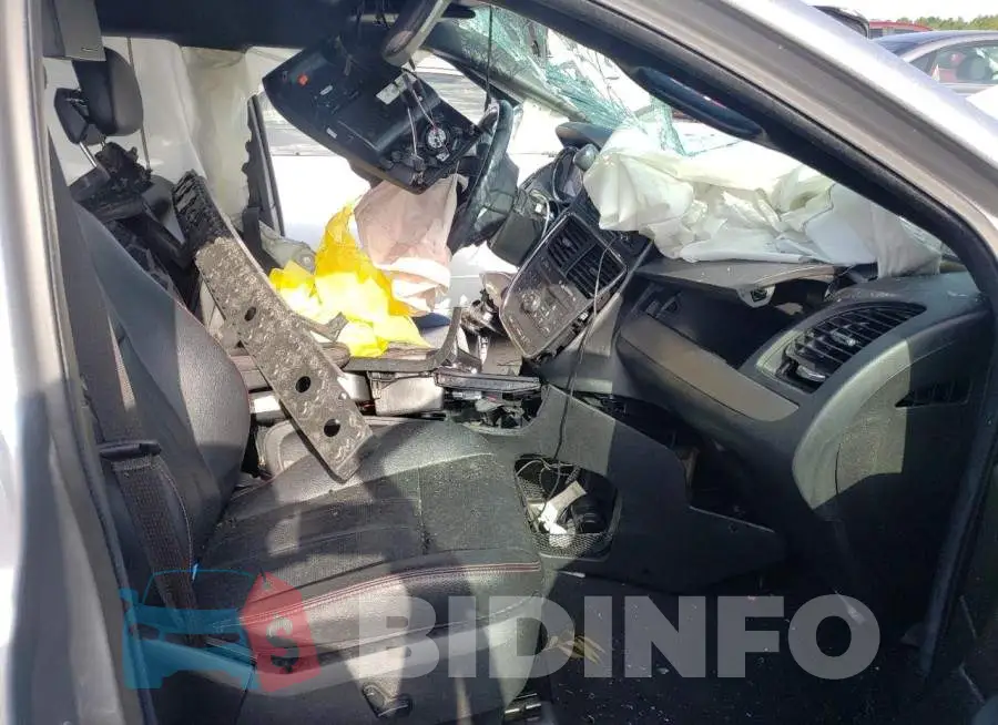 2C4RDGEG2KR621811 Photo# 5