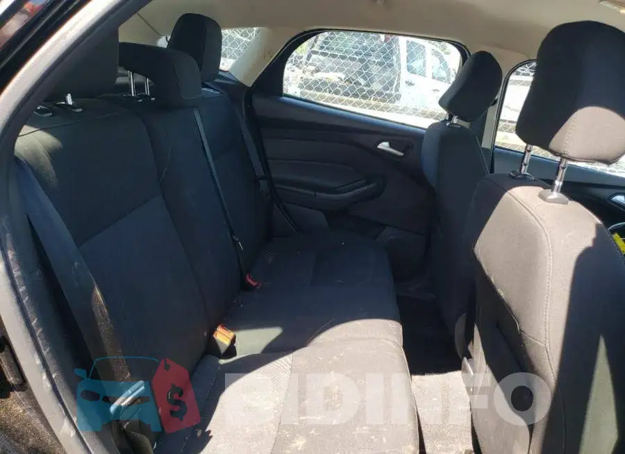 1FADP3K26GL245977 Photo# 6