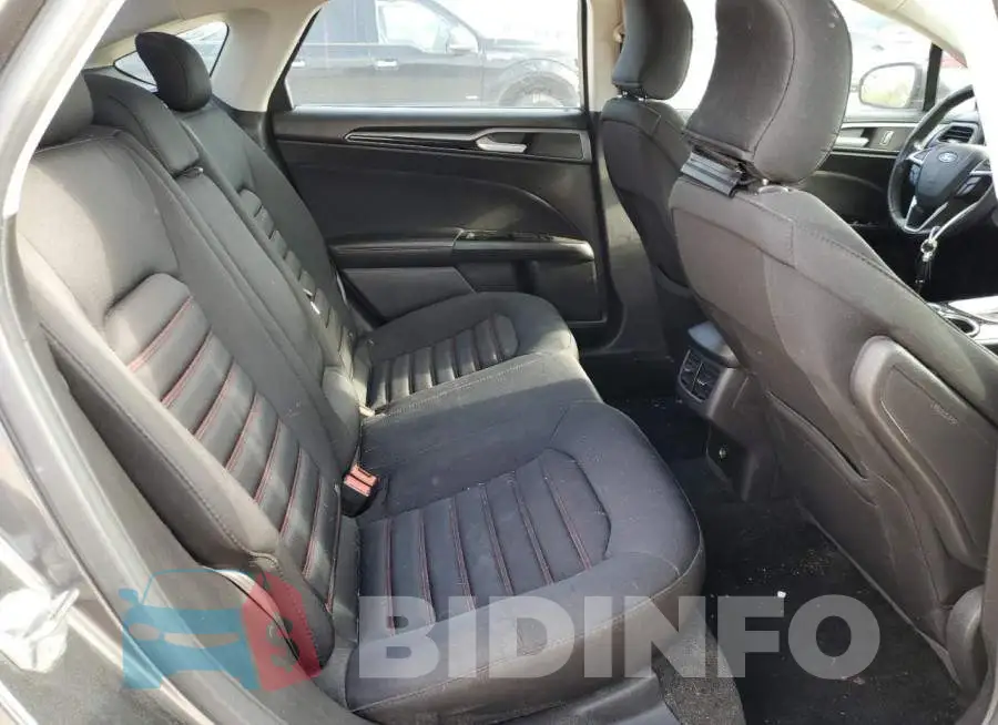 3FA6P0HD5GR245762 Photo# 6