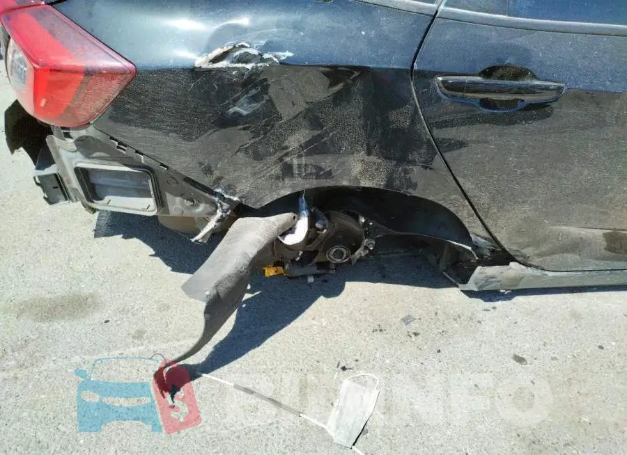 19XFC2F87LE216059 Photo# 9