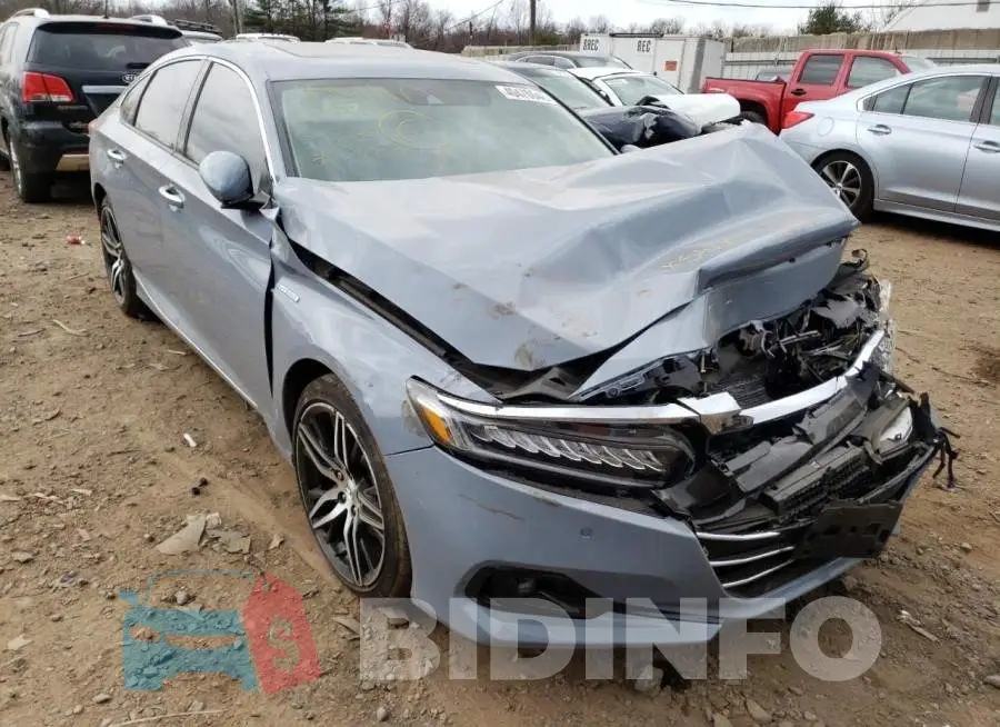 1HGCV3F90NA001402 Photo# 1