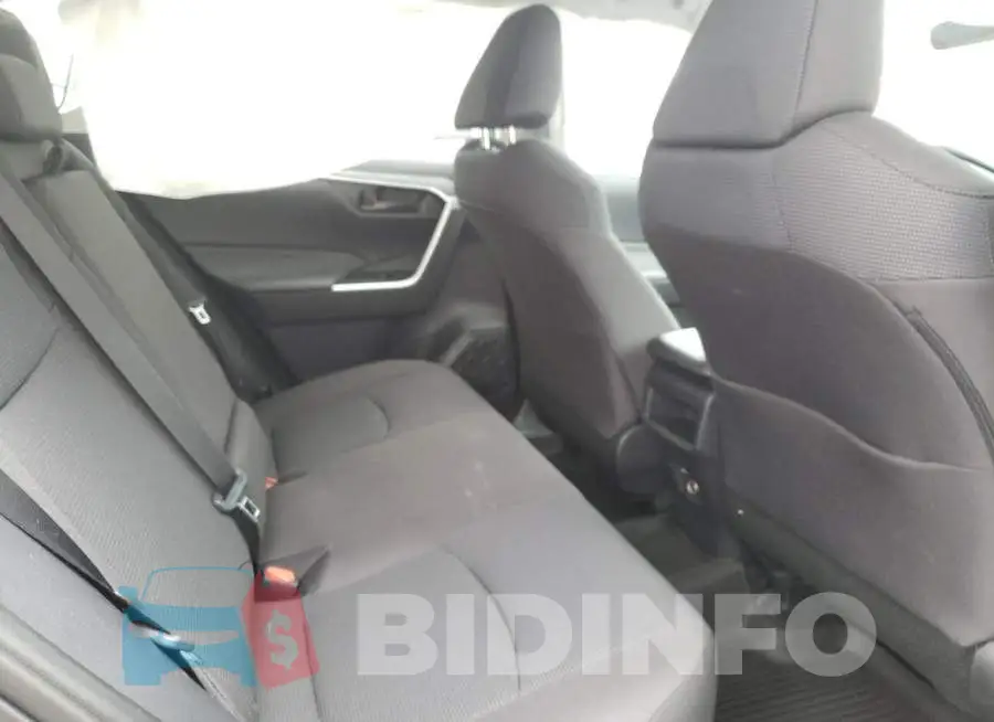 2T3F1RFV6MC237853 Photo# 6