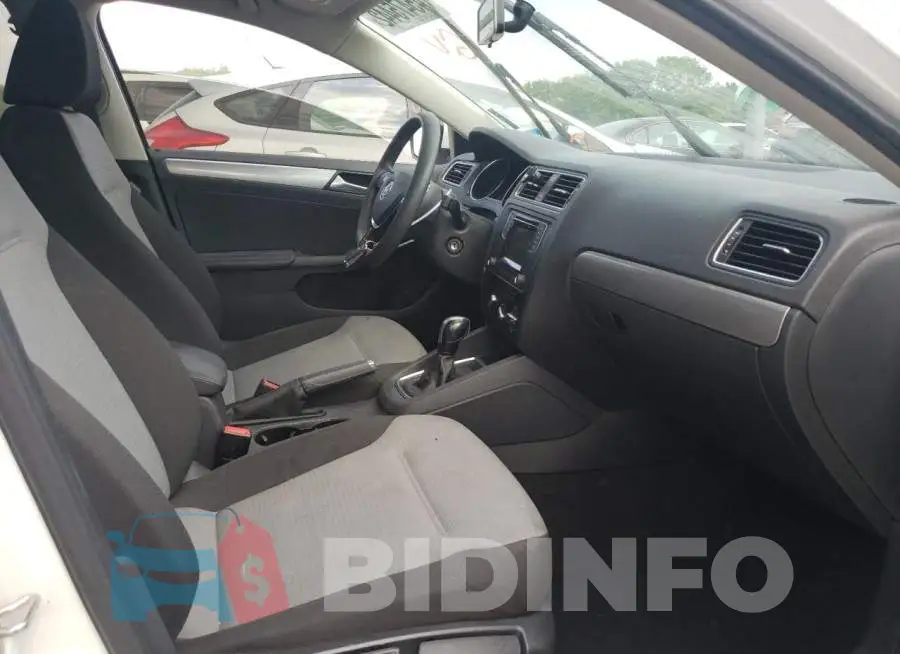3VW2B7AJ4HM215163 Photo# 5