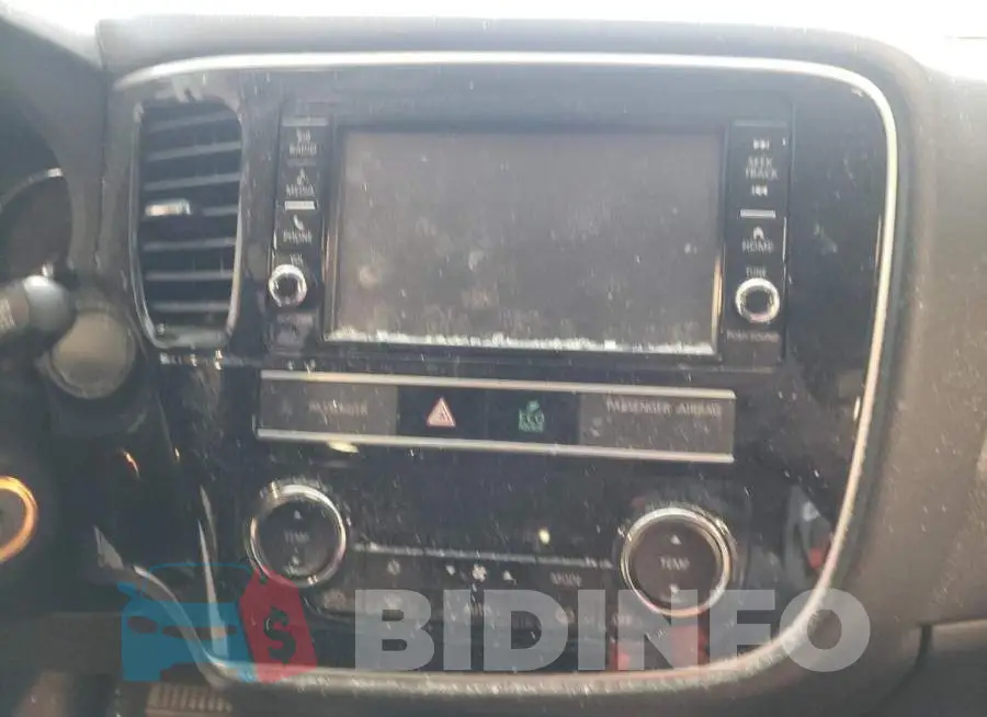 JA4AD2A39KZ016400 Photo# 9