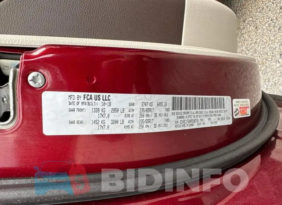 2C4RC1FGXKR508316 Photo# 10