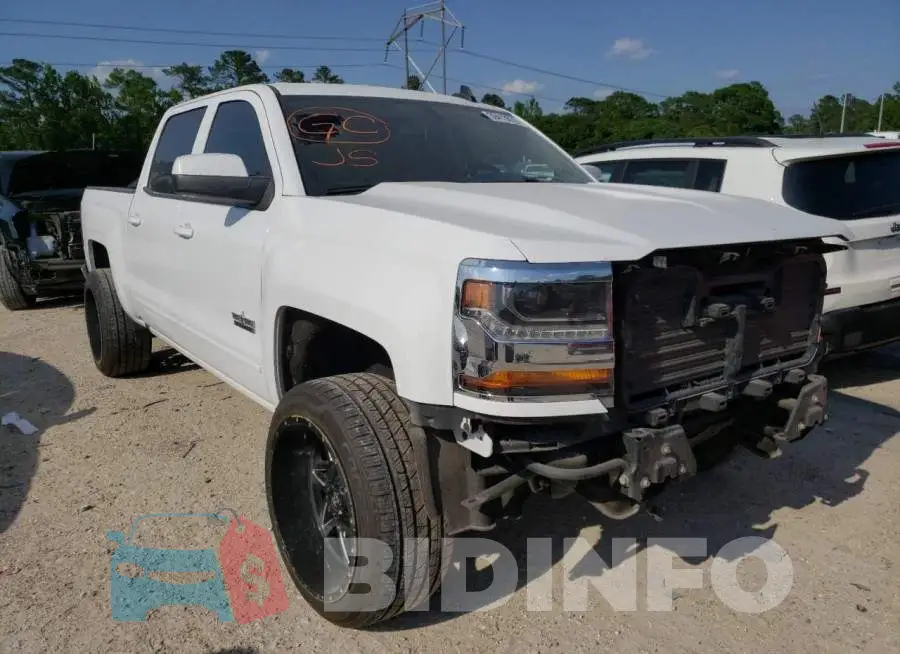 3GCPCREC2JG616938 Photo# 1