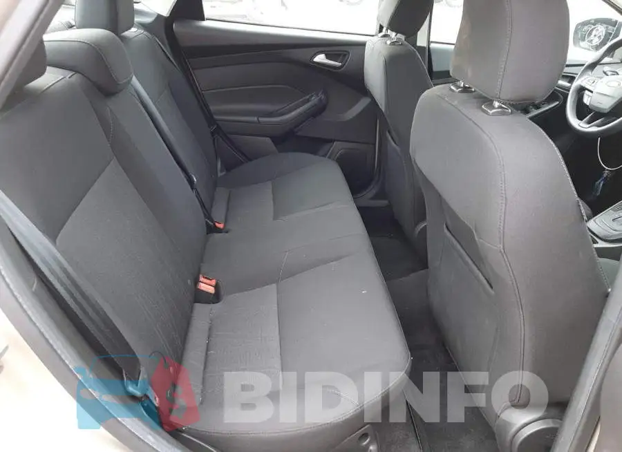 1FADP3F20HL329627 Photo# 6