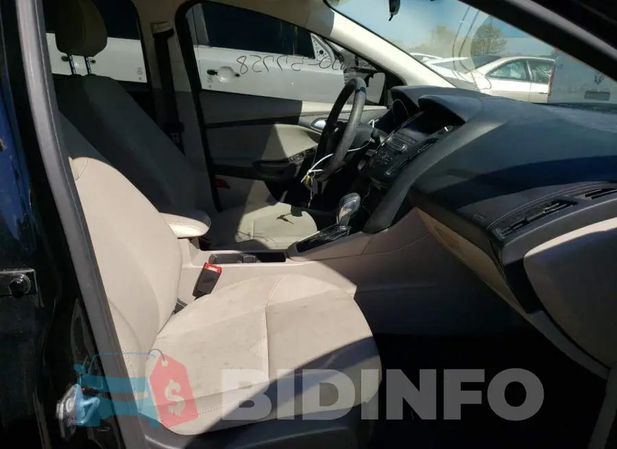 1FADP3F28JL288525 Photo# 5