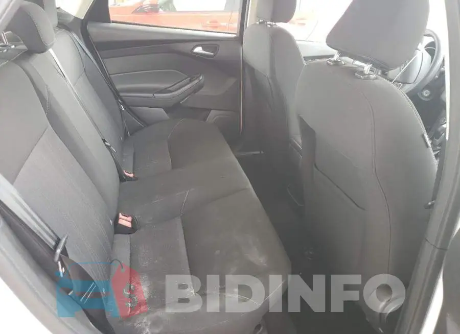 1FADP3F2XGL402050 Photo# 6