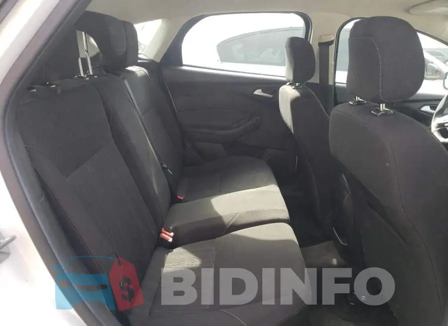 1FADP3K29JL226623 Photo# 6