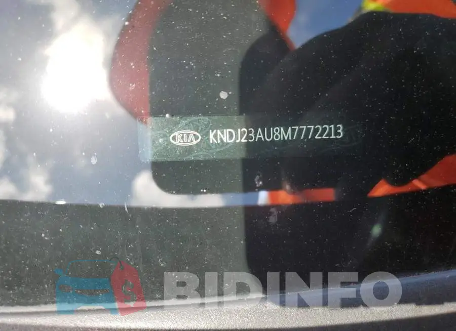 KNDJ23AU8M7772213 Photo# 10