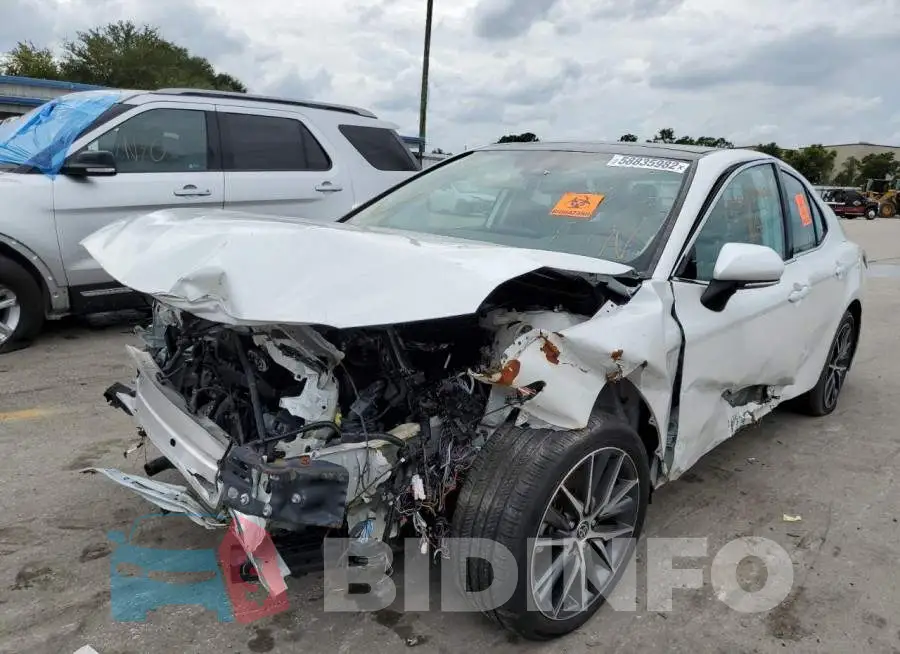 4T1F11AK1MU410393 Photo# 2