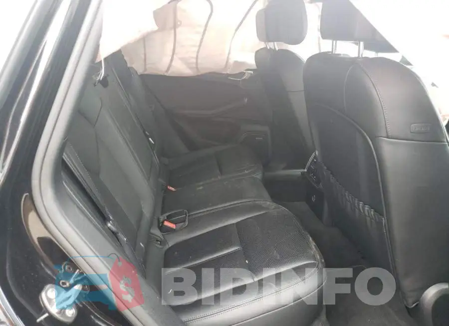 WP1AA2A55JLB11973 Photo# 6