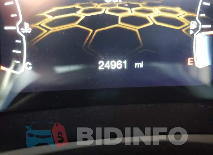 3C4NJDCB2KT670033 Photo# 8