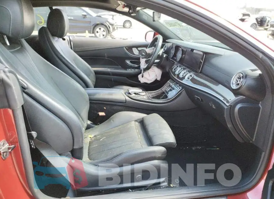 WDD1J6FB6JF009447 Photo# 5