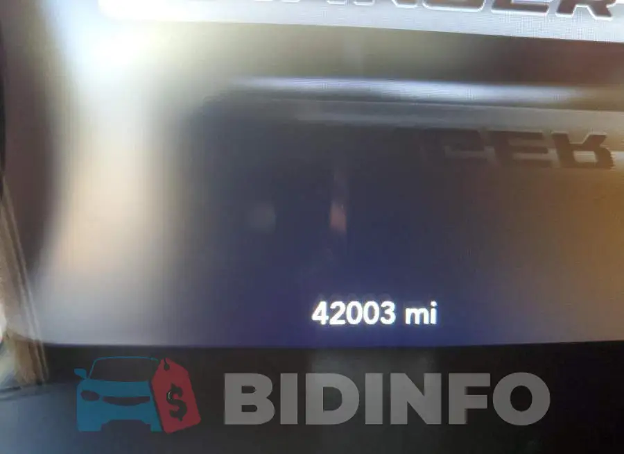 2C3CDXCT3MH574162 Photo# 8