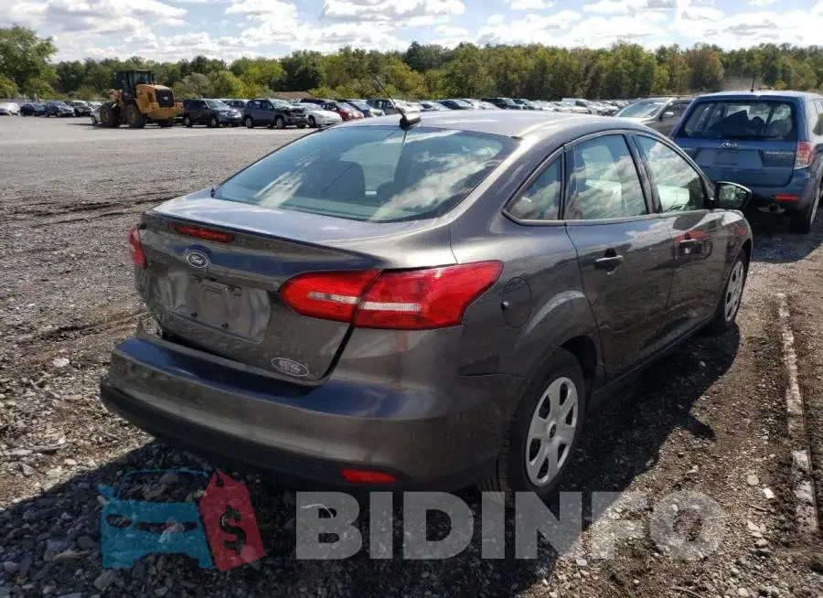 1FADP3E28JL257003 Photo# 4