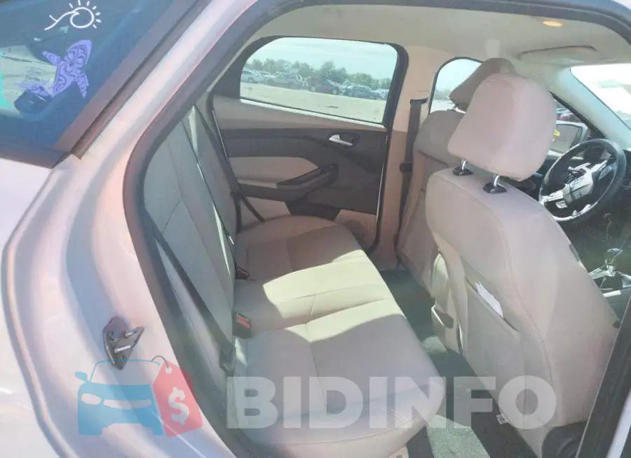 1FADP3FE5HL228061 Photo# 6