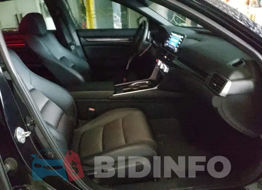 1HGCV2F35MA000511 Photo# 5