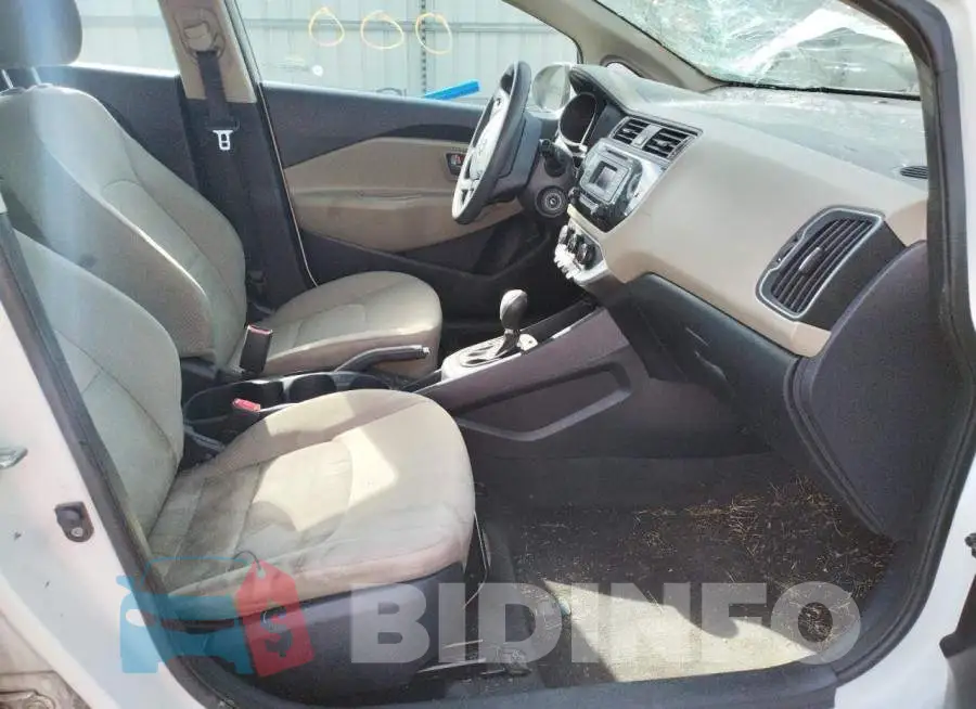 KNADM4A30G6646939 Photo# 5