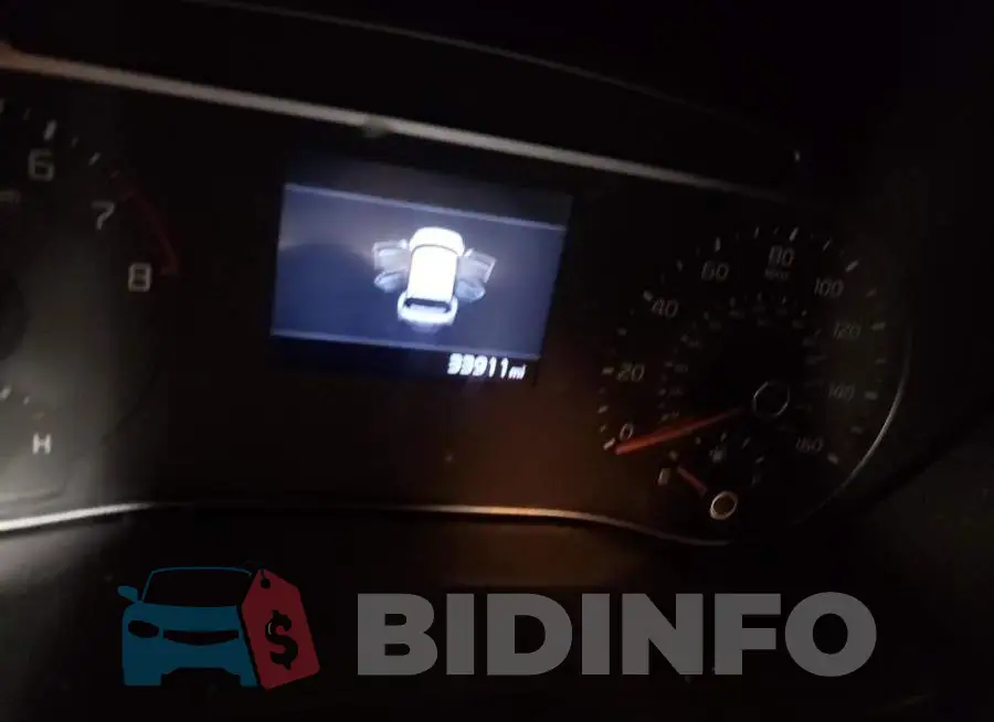KNDJ23AU3M7138355 Photo# 8