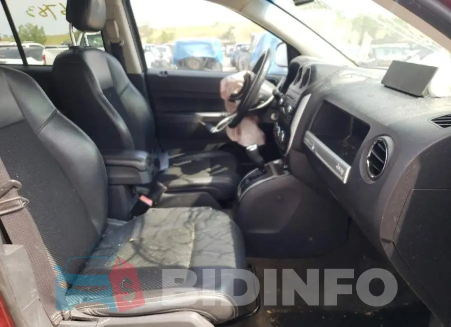 1C4NJCEA2GD619918 Photo# 5