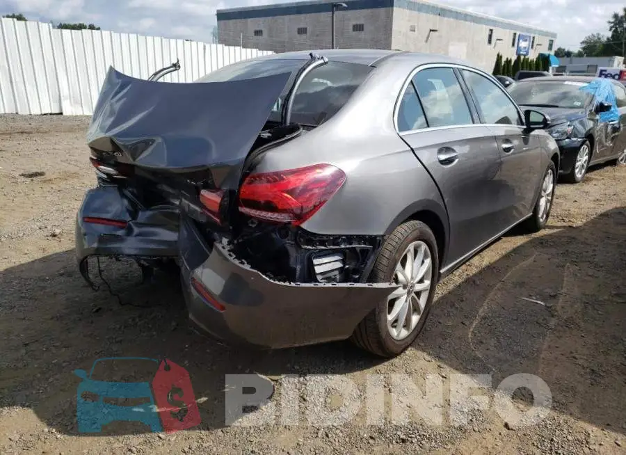 WDD3G4FB8KW022584 Photo# 4