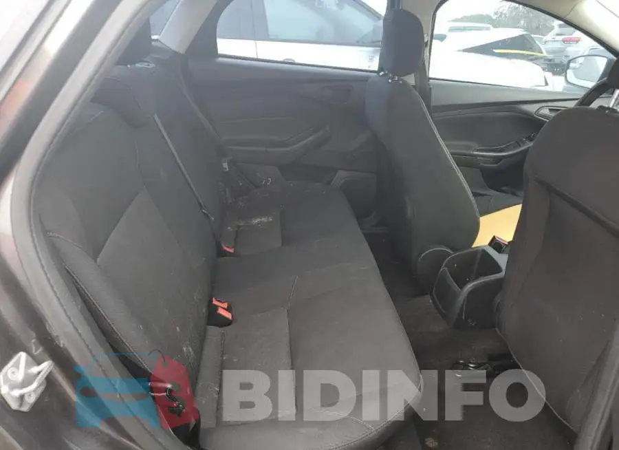 1FADP3E29JL243093 Photo# 6