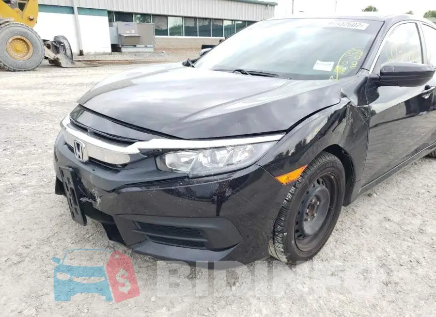 19XFC2F57JE208028 Photo# 9