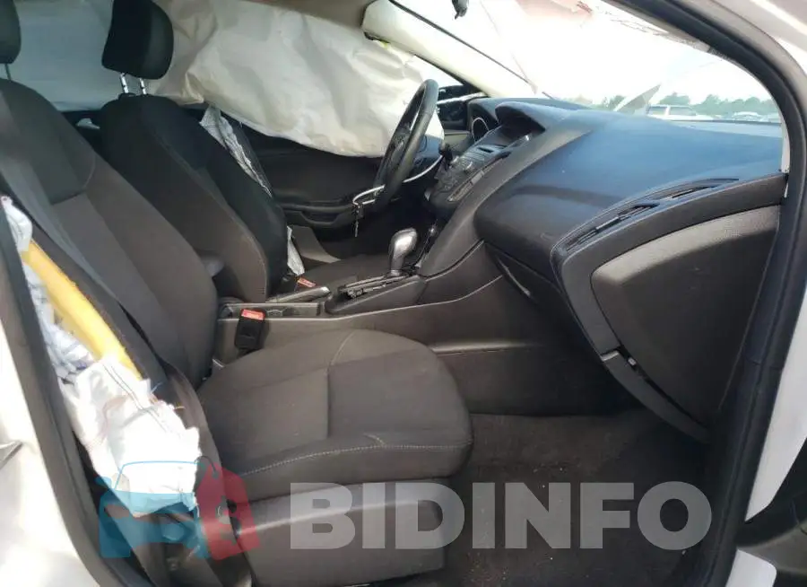 1FADP3F29GL389811 Photo# 5
