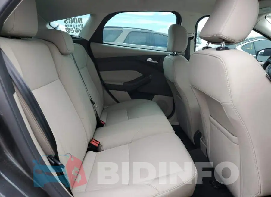 1FADP3K20GL351454 Photo# 6